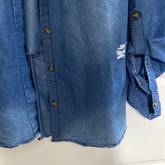 CHARLOTTE RUSSE JEAN BLOUSE Size medium - Picture 6 of 11